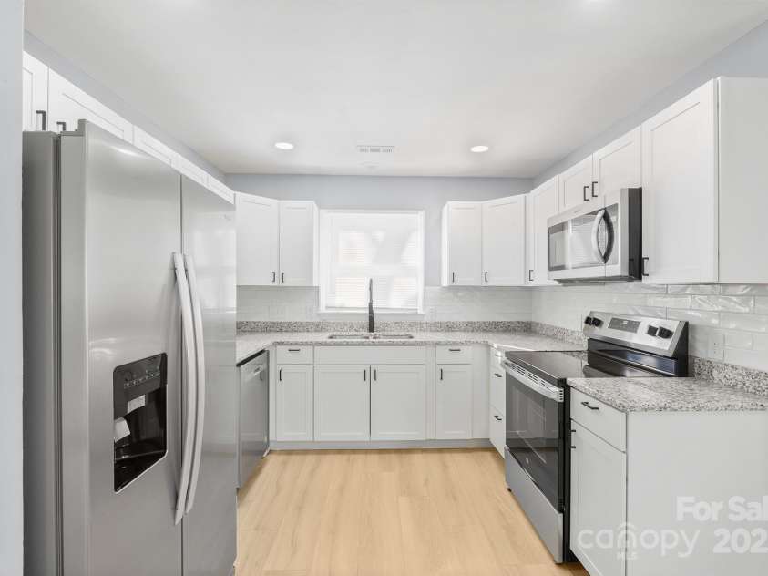 8733 Canter Post Drive, Charlotte, NC 28216.  MLS# CAR4227157, YatesRealty ID 1192. 