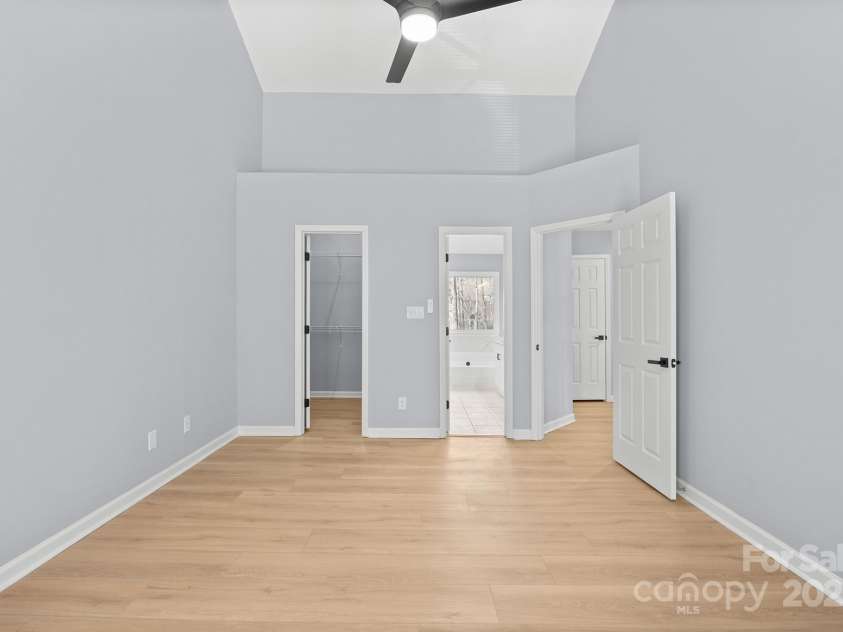 8733 Canter Post Drive, Charlotte, NC 28216.  MLS# CAR4227157, YatesRealty ID 1192. 