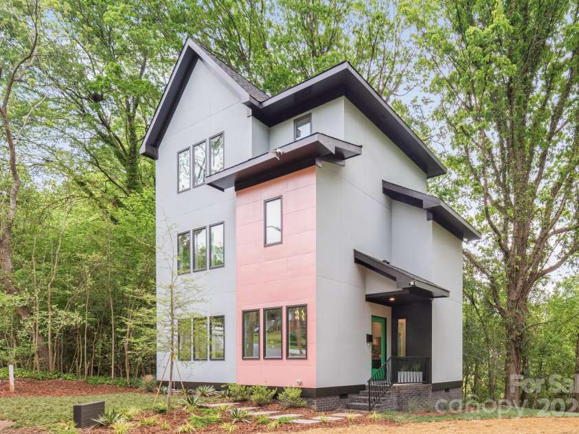 1847 Vinton Street, Charlotte, NC 28216.  MLS# CAR4251133, YatesRealty ID 11921. 