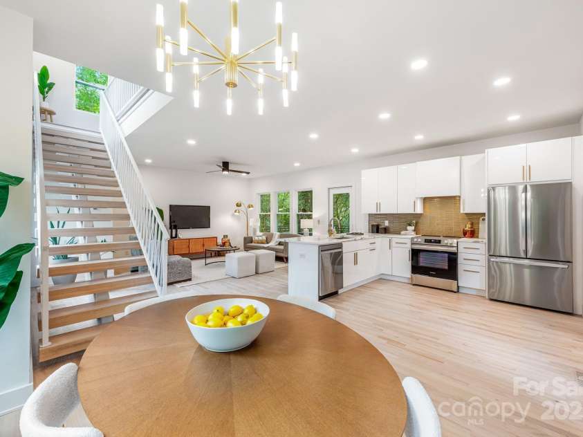 1847 Vinton Street, Charlotte, NC 28216.  MLS# CAR4251133, YatesRealty ID 11921. 