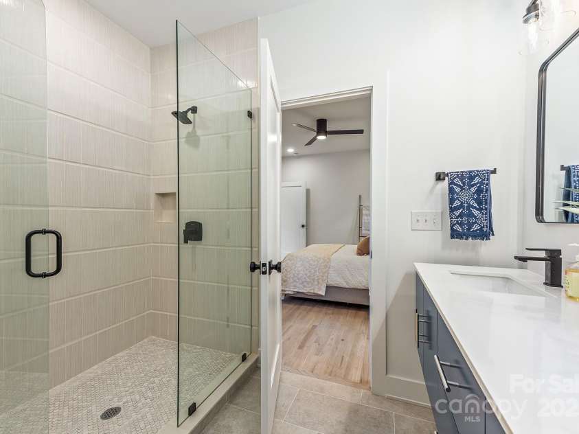 1847 Vinton Street, Charlotte, NC 28216.  MLS# CAR4251133, YatesRealty ID 11921. 