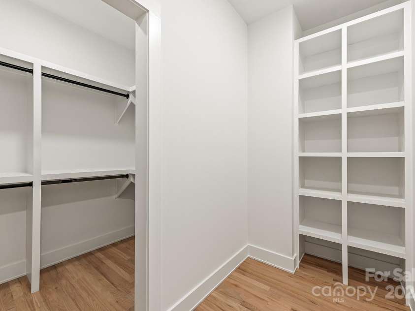 1847 Vinton Street, Charlotte, NC 28216.  MLS# CAR4251133, YatesRealty ID 11921. 