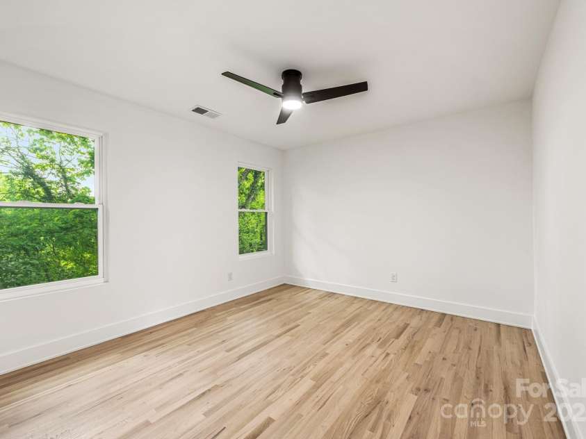 1847 Vinton Street, Charlotte, NC 28216.  MLS# CAR4251133, YatesRealty ID 11921. 