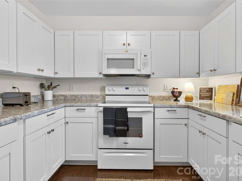 5 1st Street, Belmont, NC 28012.  MLS# CAR4359969, YatesRealty ID 11921. 