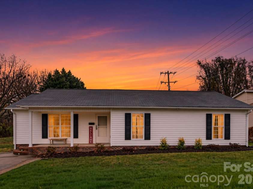 5 1st Street, Belmont, NC 28012.  MLS# CAR4359969, YatesRealty ID 11921. 
