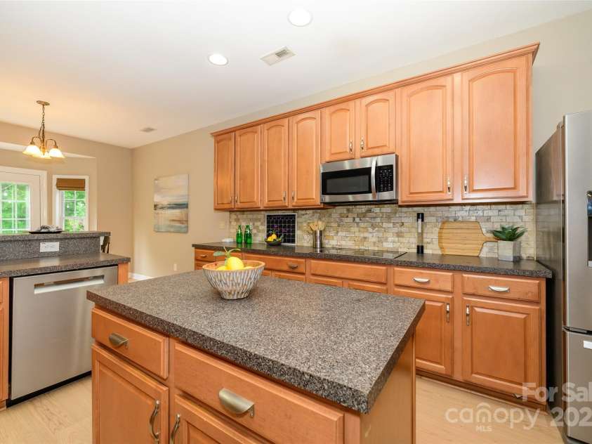 9618 Belloak Lane, Waxhaw, NC 28173.  MLS# CAR4200379, YatesRealty ID 11923. 