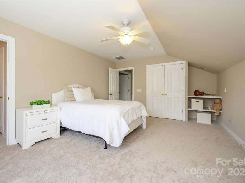 9618 Belloak Lane, Waxhaw, NC 28173.  MLS# CAR4200379, YatesRealty ID 11923. Upper Level - Bedroom #5