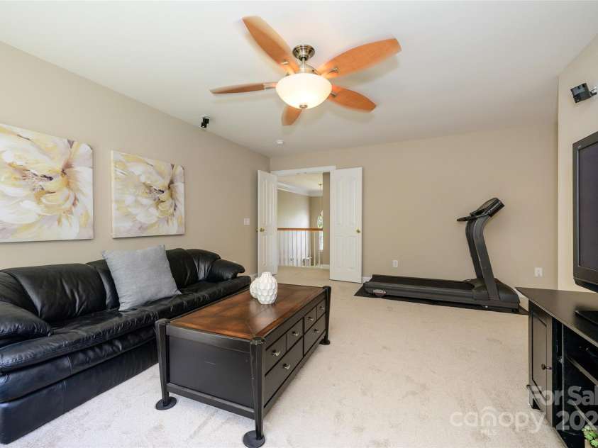 9618 Belloak Lane, Waxhaw, NC 28173.  MLS# CAR4200379, YatesRealty ID 11923. Upper Level - Bonus Room or Primary Bedroom #2