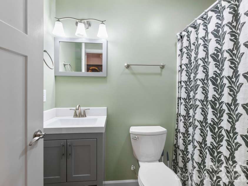 30 Shire Way Lane, Leicester, NC 28748.  MLS# CAR4319147, YatesRealty ID 11924. Full Bath (Main Level )
