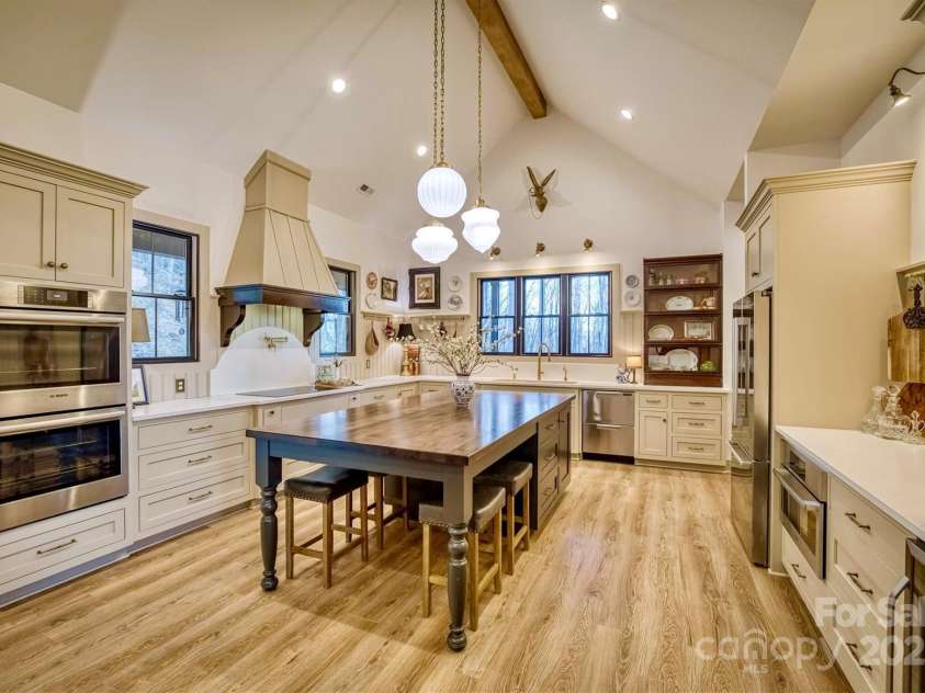 1165 Red Cedar Way, Lenoir, NC 28645.  MLS# CAR4218070, YatesRealty ID 11925. 