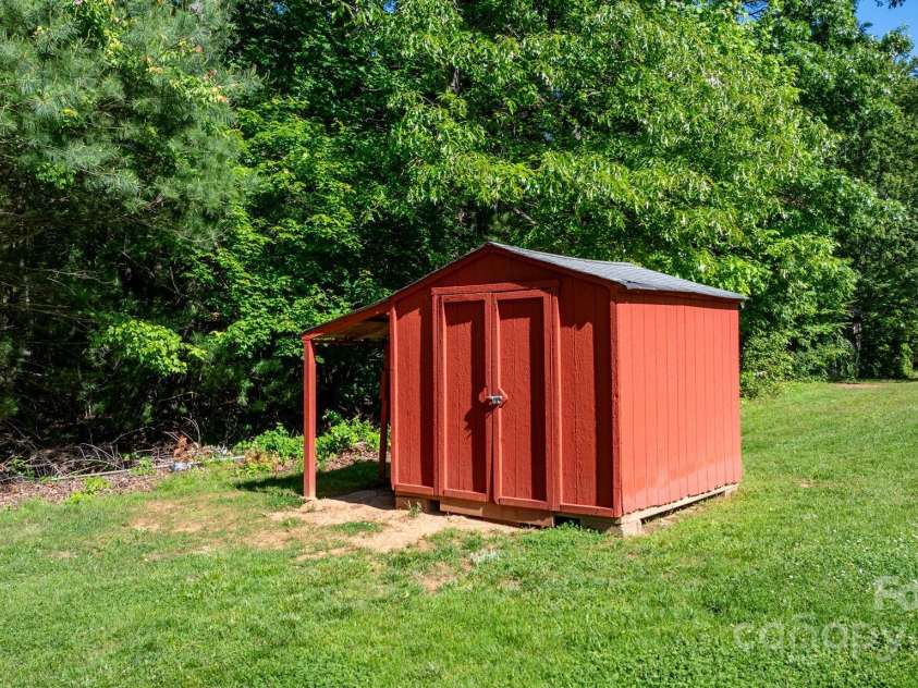 1180 Dusty Oak Lane, Hudson, NC 28638.  MLS# CAR4255989, YatesRealty ID 11927. 