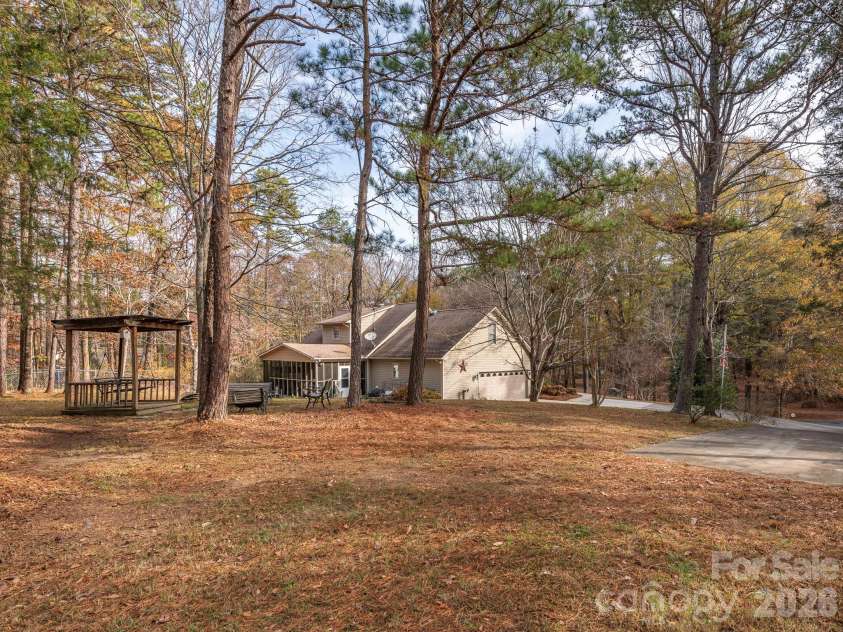 1800 Lake Lynn Road, Concord, NC 28025.  MLS# CAR4316180, YatesRealty ID 11927. BACK YARD