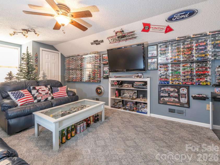 1800 Lake Lynn Road, Concord, NC 28025.  MLS# CAR4316180, YatesRealty ID 11927. UPPER BONUS ROOM