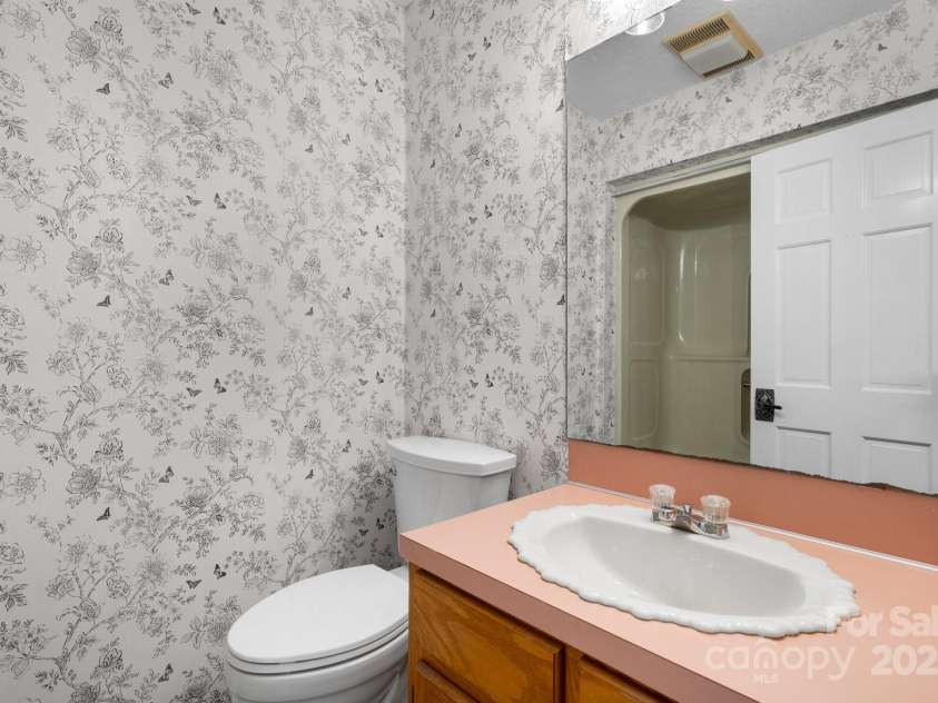 4101 Quarry Estates Road, Hudson, NC 28638.  MLS# CAR4246650, YatesRealty ID 11928. 