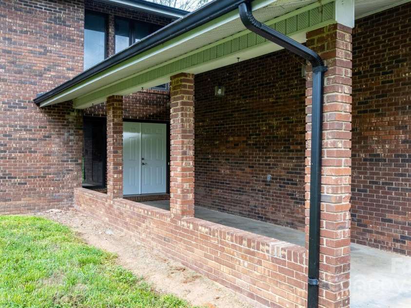 4101 Quarry Estates Road, Hudson, NC 28638.  MLS# CAR4246650, YatesRealty ID 11928. 