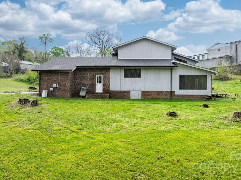 4101 Quarry Estates Road, Hudson, NC 28638.  MLS# CAR4246650, YatesRealty ID 11928. 