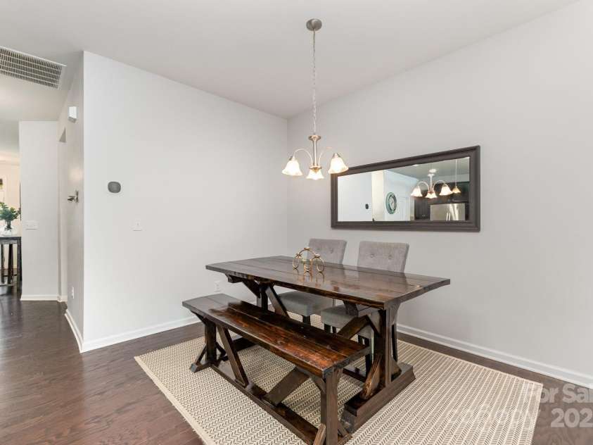 7113 Meridale Forest Drive, Charlotte, NC 28269.  MLS# CAR4254889, YatesRealty ID 11929. 