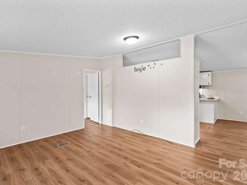 211 Forest Hollow Drive, Statesville, NC 28677.  MLS# CAR4342201, YatesRealty ID 11930. 