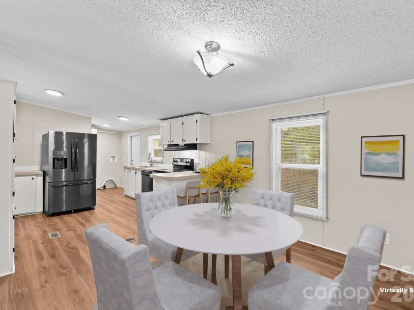 211 Forest Hollow Drive, Statesville, NC 28677.  MLS# CAR4342201, YatesRealty ID 11930. 