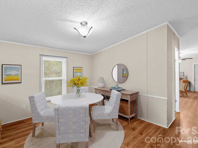 211 Forest Hollow Drive, Statesville, NC 28677.  MLS# CAR4342201, YatesRealty ID 11930. 