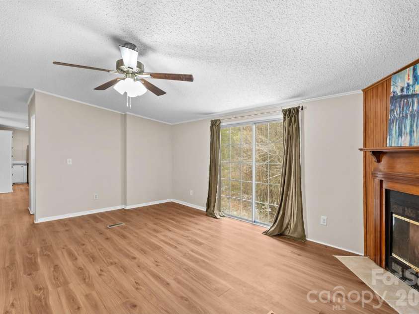 211 Forest Hollow Drive, Statesville, NC 28677.  MLS# CAR4342201, YatesRealty ID 11930. 