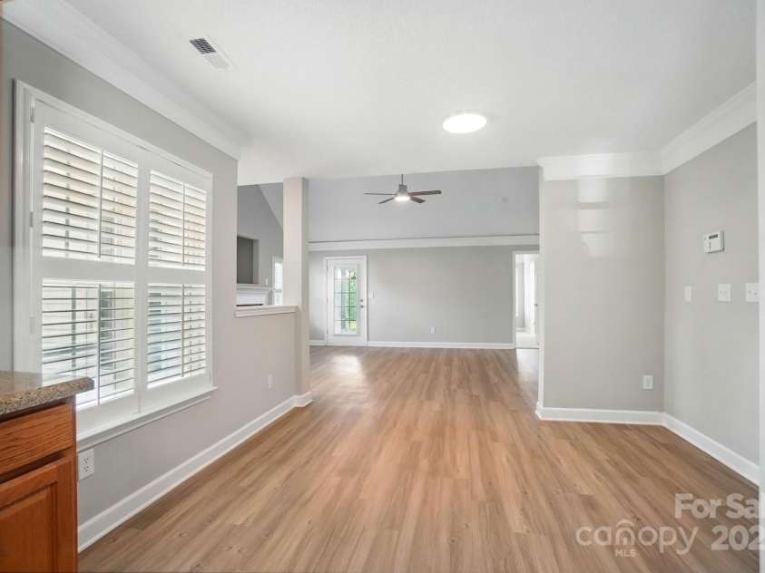 9711 Castle Terrace Court, Charlotte, NC 28215.  MLS# CAR4254793, YatesRealty ID 11930. 