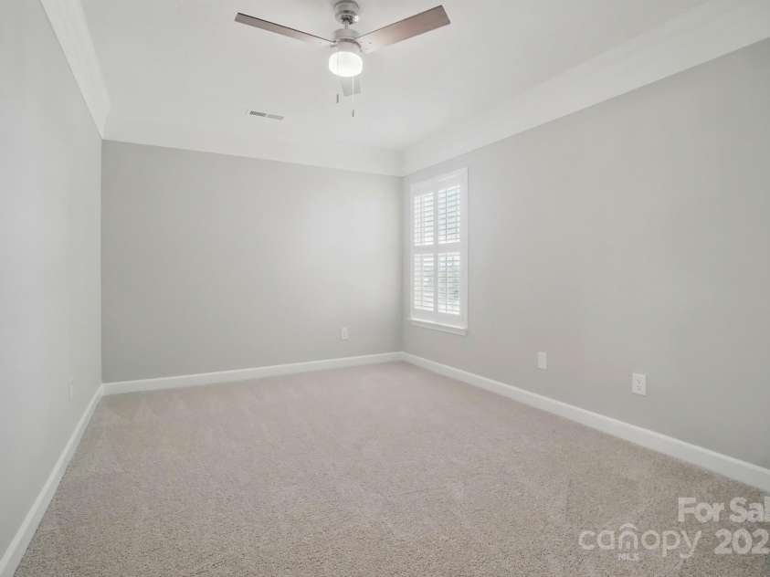 9711 Castle Terrace Court, Charlotte, NC 28215.  MLS# CAR4254793, YatesRealty ID 11930. 