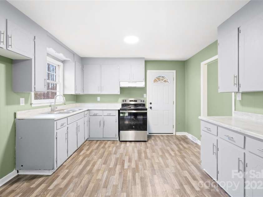 1203 Northwoods Drive, Kings Mountain, NC 28086.  MLS# CAR4232536, YatesRealty ID 11931. 