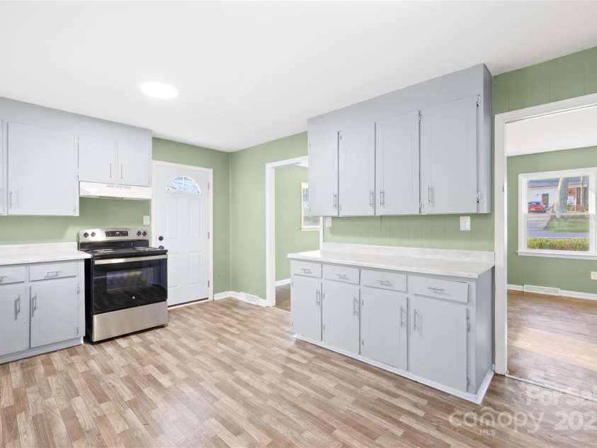 1203 Northwoods Drive, Kings Mountain, NC 28086.  MLS# CAR4232536, YatesRealty ID 11931. 