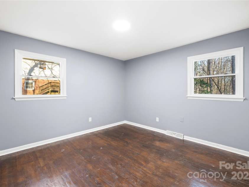 1203 Northwoods Drive, Kings Mountain, NC 28086.  MLS# CAR4232536, YatesRealty ID 11931. 