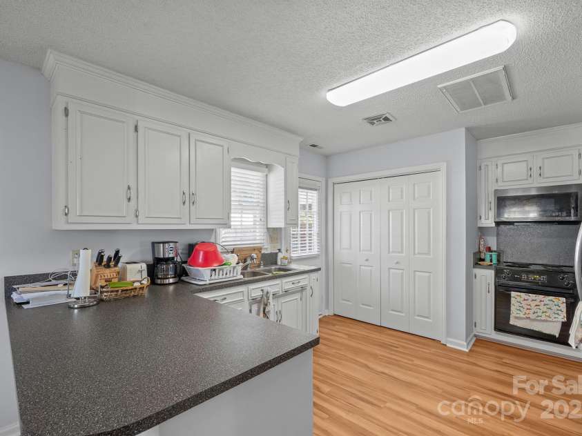 311 Cedar Street, Lincolnton, NC 28092.  MLS# CAR4238246, YatesRealty ID 11932. 