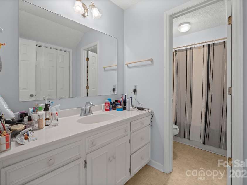 311 Cedar Street, Lincolnton, NC 28092.  MLS# CAR4238246, YatesRealty ID 11932. 