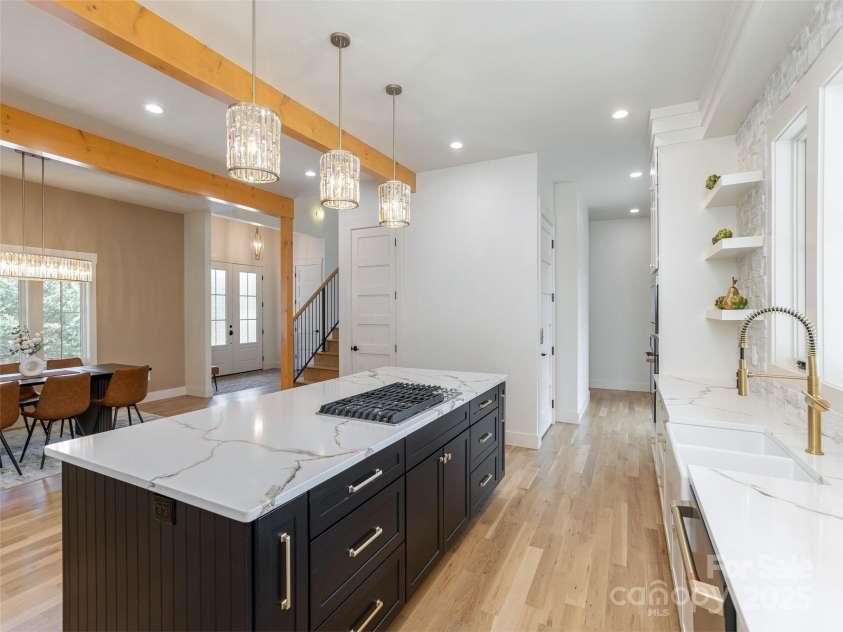 11 Magnolia View Trail, Asheville, NC 28804.  MLS# CAR4239064, YatesRealty ID 11933. 