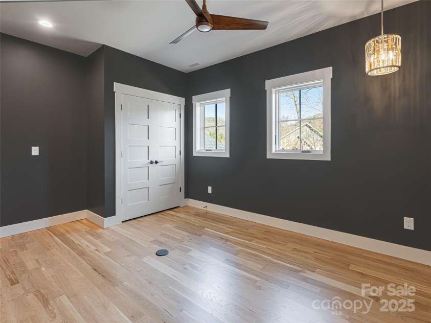 11 Magnolia View Trail, Asheville, NC 28804.  MLS# CAR4239064, YatesRealty ID 11933. 