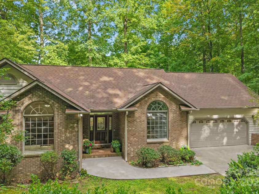 458 Blue Mist Way, Arden, NC 28704.  MLS# CAR4300268, YatesRealty ID 11933. 