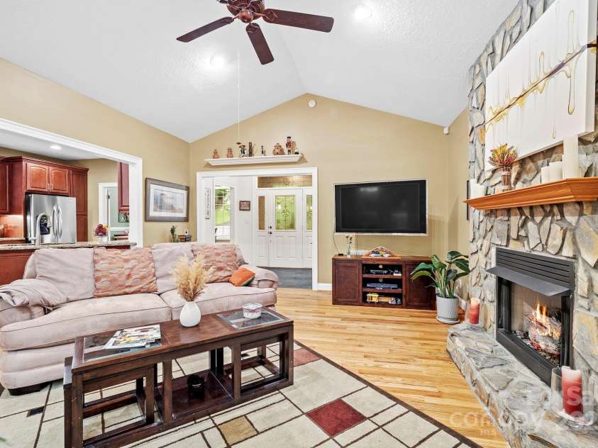 458 Blue Mist Way, Arden, NC 28704.  MLS# CAR4300268, YatesRealty ID 11933. 