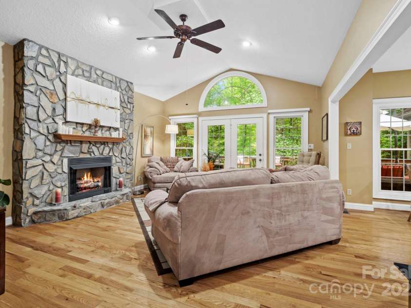 458 Blue Mist Way, Arden, NC 28704.  MLS# CAR4300268, YatesRealty ID 11933. 