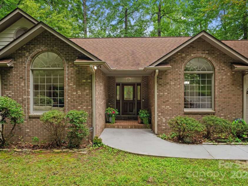 458 Blue Mist Way, Arden, NC 28704.  MLS# CAR4300268, YatesRealty ID 11933. 