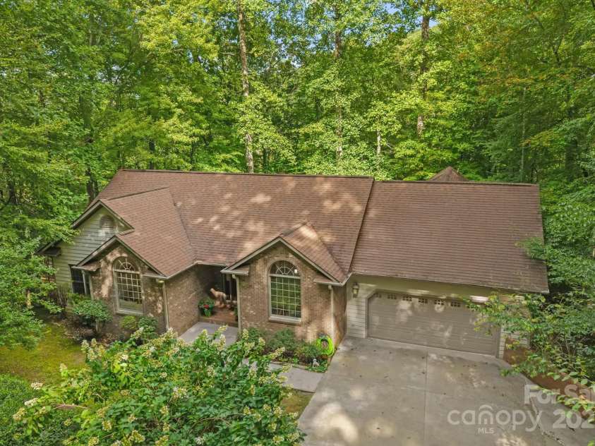 458 Blue Mist Way, Arden, NC 28704.  MLS# CAR4300268, YatesRealty ID 11933. 