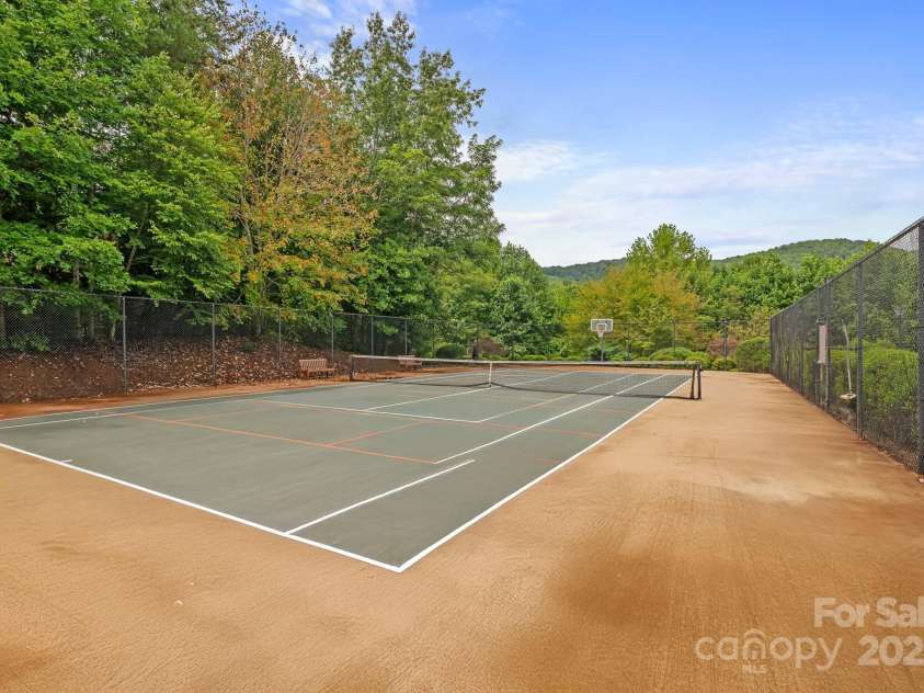 458 Blue Mist Way, Arden, NC 28704.  MLS# CAR4300268, YatesRealty ID 11933. 