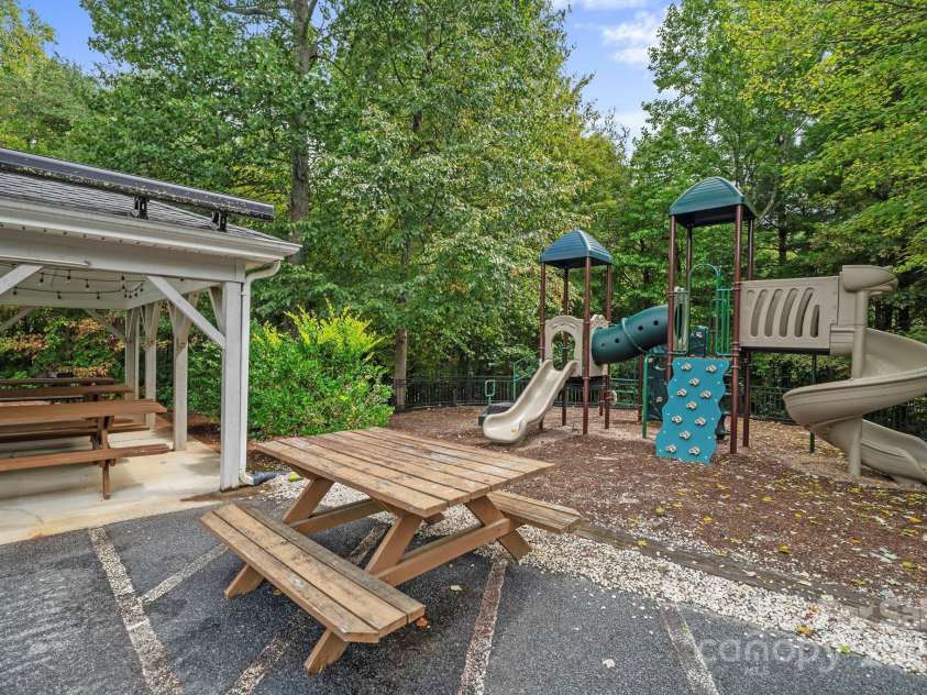458 Blue Mist Way, Arden, NC 28704.  MLS# CAR4300268, YatesRealty ID 11933. Community