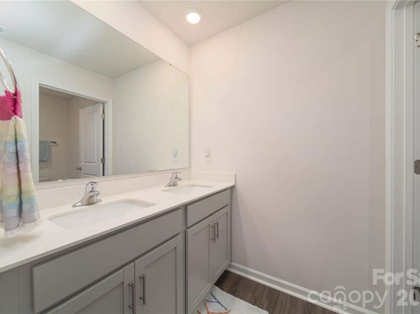 174 Culloden Drive, Mocksville, NC 27028.  MLS# CAR4365239, YatesRealty ID 11934. 