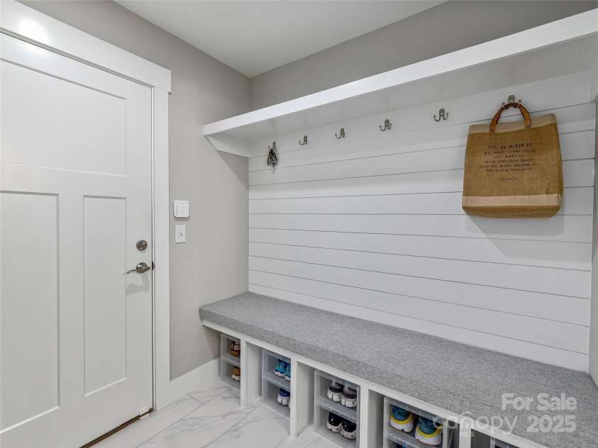 5 George Washington Carver Avenue, Asheville, NC 28801.  MLS# CAR4234598, YatesRealty ID 11934. 