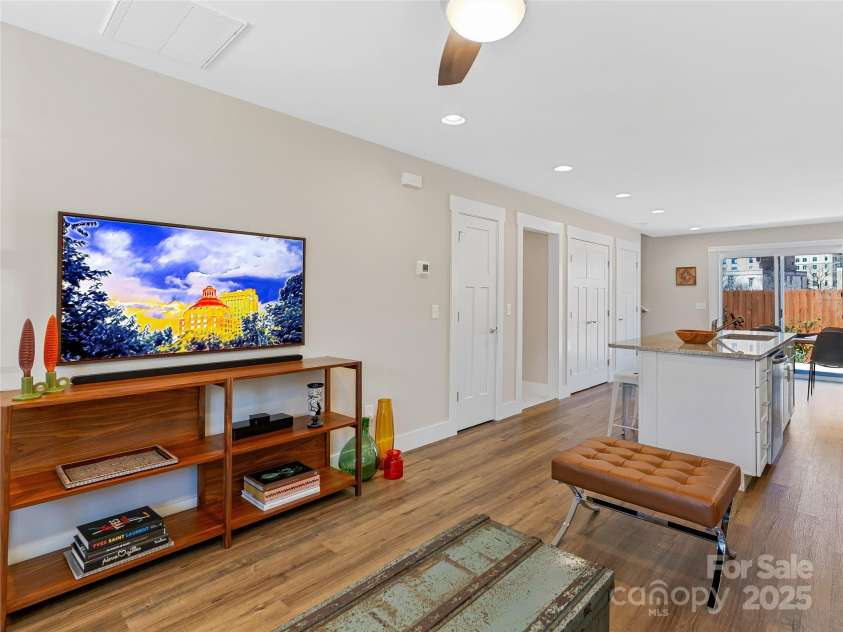 5 George Washington Carver Avenue, Asheville, NC 28801.  MLS# CAR4234598, YatesRealty ID 11934. 