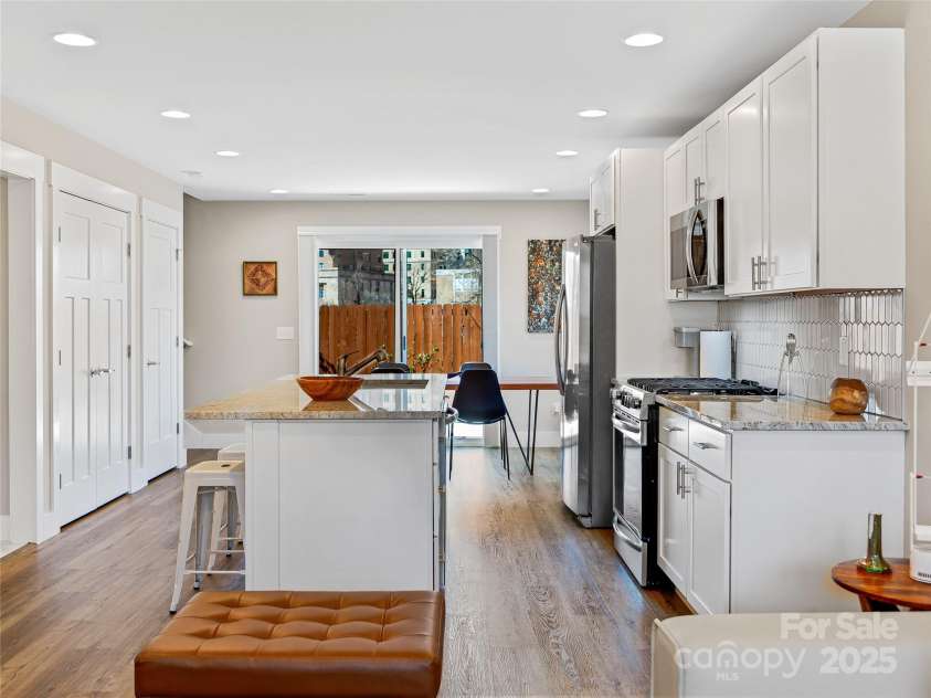 5 George Washington Carver Avenue, Asheville, NC 28801.  MLS# CAR4234598, YatesRealty ID 11934. 