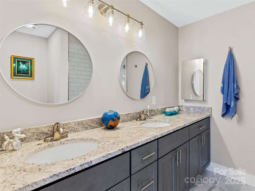 5 George Washington Carver Avenue, Asheville, NC 28801.  MLS# CAR4234598, YatesRealty ID 11934. 