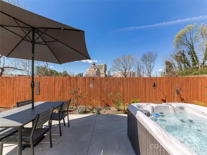 5 George Washington Carver Avenue, Asheville, NC 28801.  MLS# CAR4234598, YatesRealty ID 11934. 