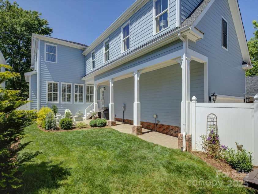 757 Shady Grove Crossing, Fort Mill, SC 29708.  MLS# CAR4252728, YatesRealty ID 11935. 