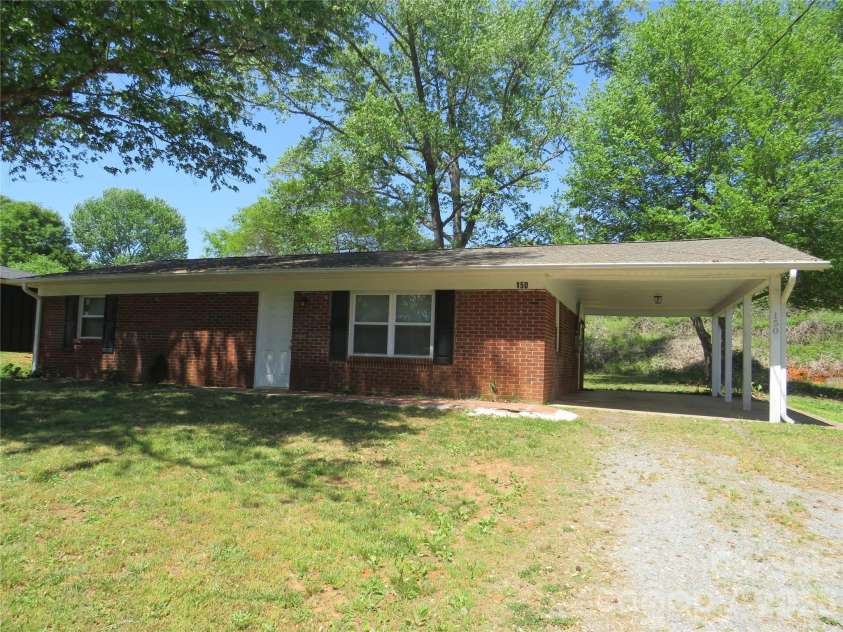 150 Greenfield Drive, Forest City, NC 28043.  MLS# CAR4369874, YatesRealty ID 11936. 