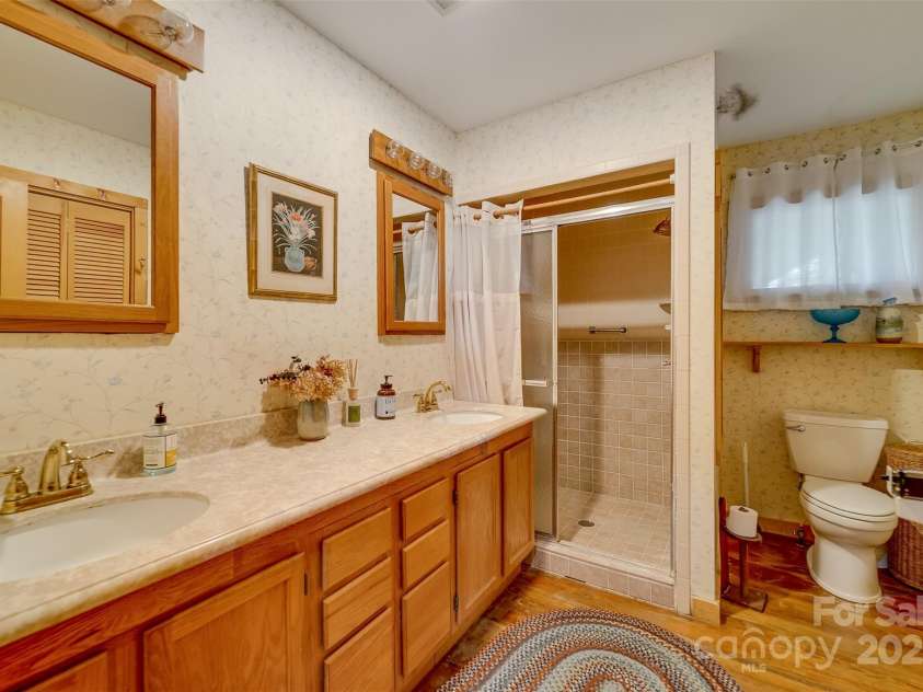 5271 Big Ridge Road, Glenville, NC 28736.  MLS# CAR4257401, YatesRealty ID 11936. 